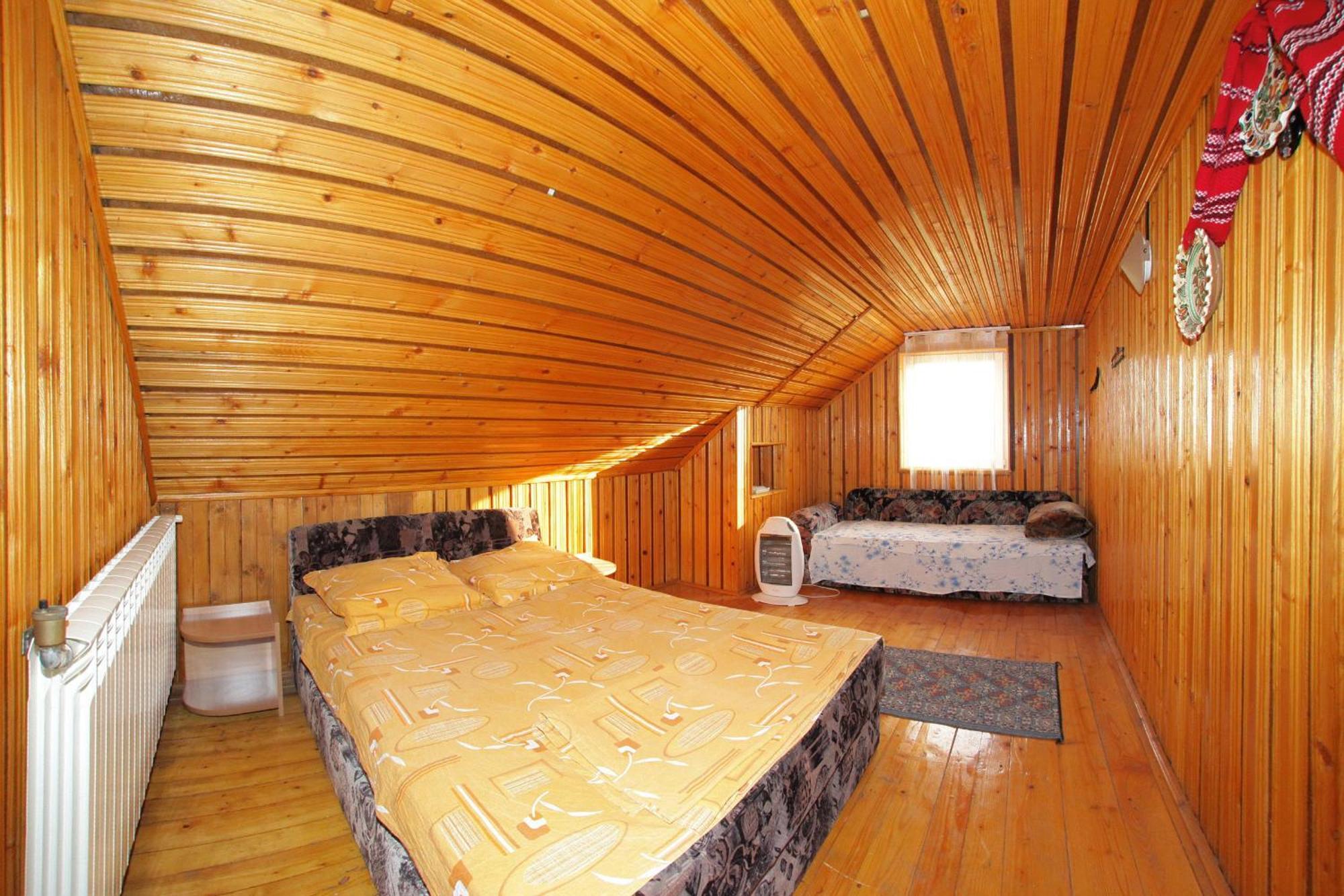 Casa Lorena Sarata-Monteoru Bilik gambar