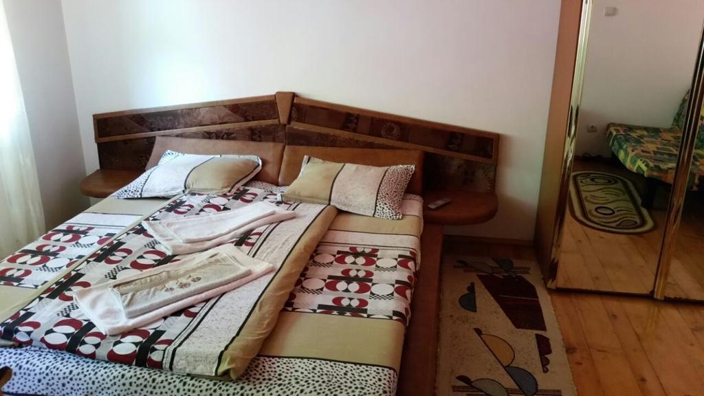 Casa Lorena Sarata-Monteoru Bilik gambar