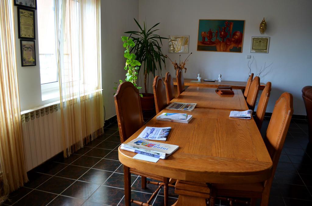 Casa Lorena Sarata-Monteoru Luaran gambar